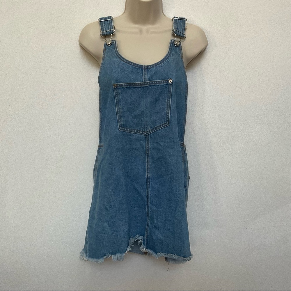 Forever 21 Mid Wash Raw Hem Denim Overall Dress Size M Spring Summer Adjustable